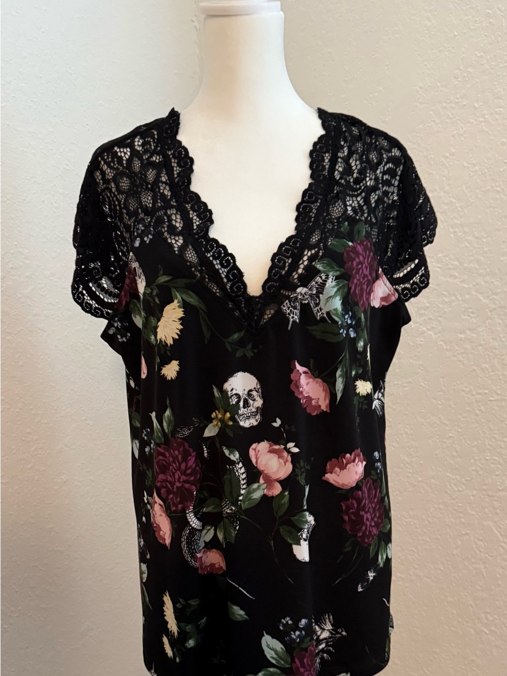 torrid Black Floral & Lace V-Neck Blouse